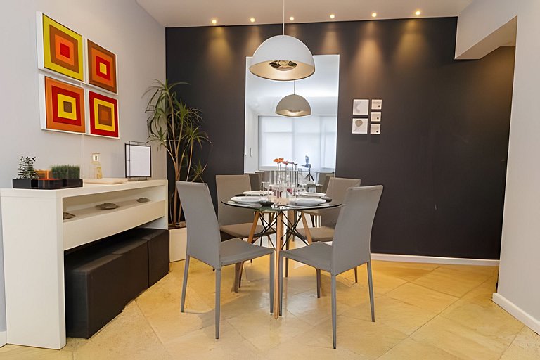 Ff503| Apartment in a bucolic street in Leblon