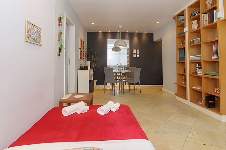 Ff503| Apartment in a bucolic street in Leblon