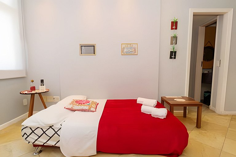 Ff503| Apartment in a bucolic street in Leblon