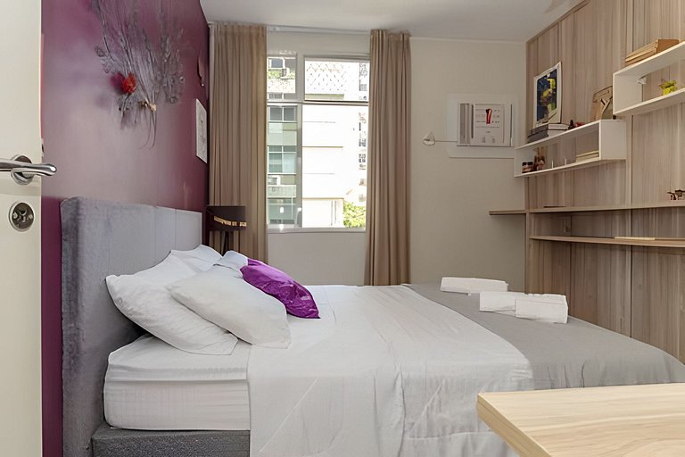 Ff503| Apartment in a bucolic street in Leblon