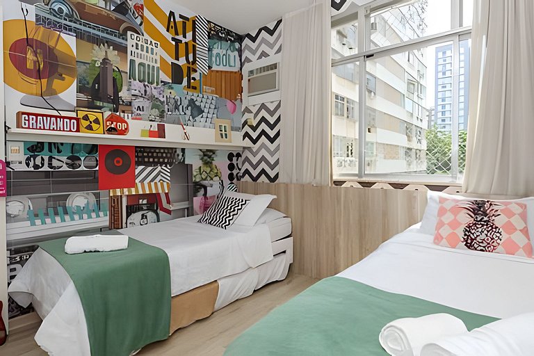 Ff503| Apartment in a bucolic street in Leblon