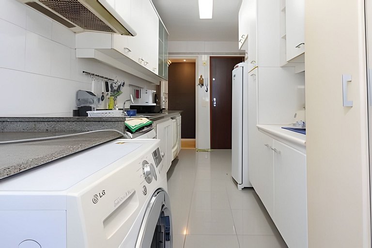 Ff503| Apartment in a bucolic street in Leblon