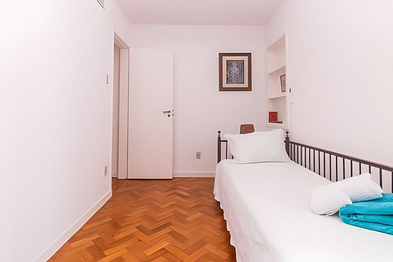 Ven404| Apto charmoso na quadra da praia