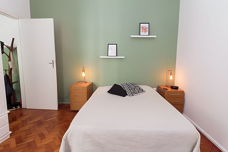 Bul303| Apartamento bucólico entre Copacabana e Ip