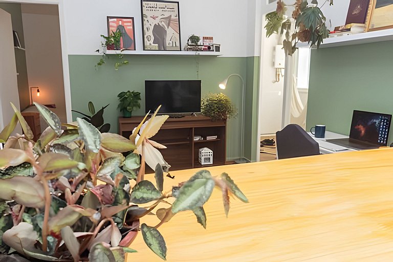 Bul303| Apartamento bucólico entre Copacabana e Ip