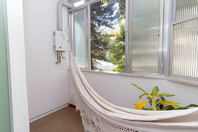 Bul303| Apartamento bucólico entre Copacabana e Ip