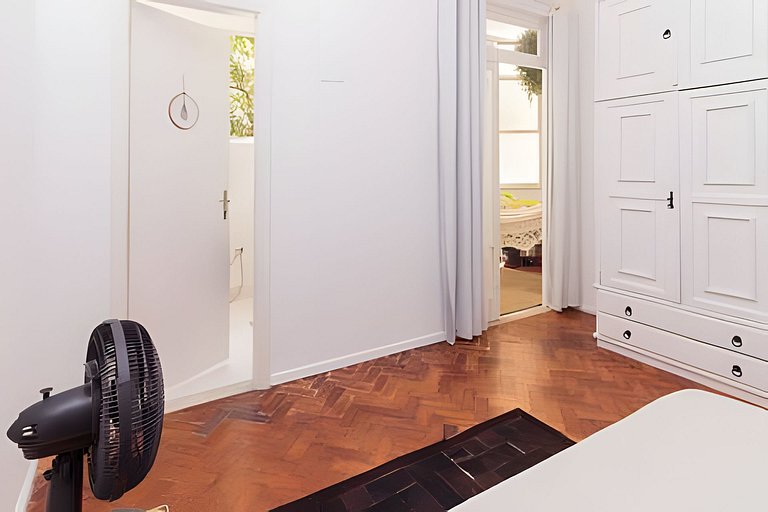 Bul303| Apartamento bucólico entre Copacabana e Ip