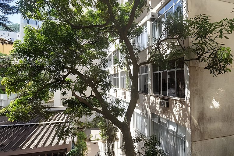 Bul303| Apartamento bucólico entre Copacabana e Ip