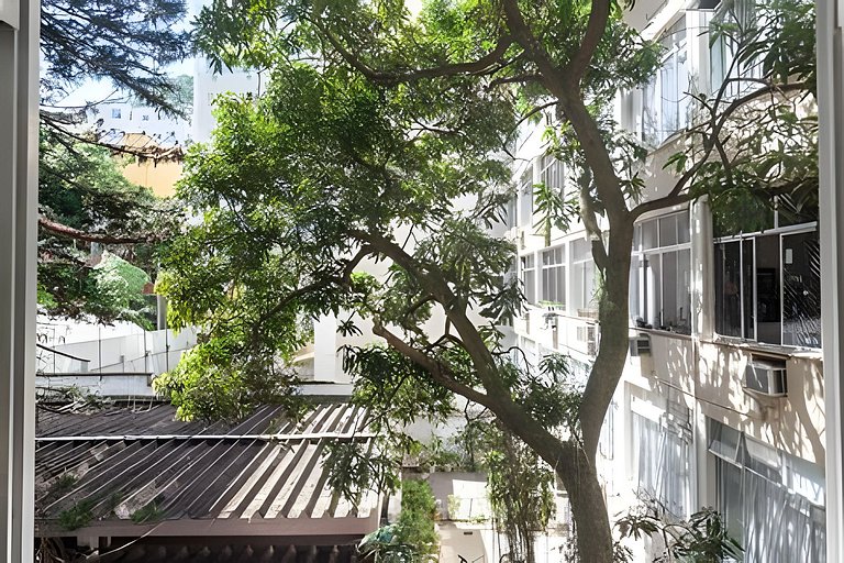 Bul303| Apartamento bucólico entre Copacabana e Ip