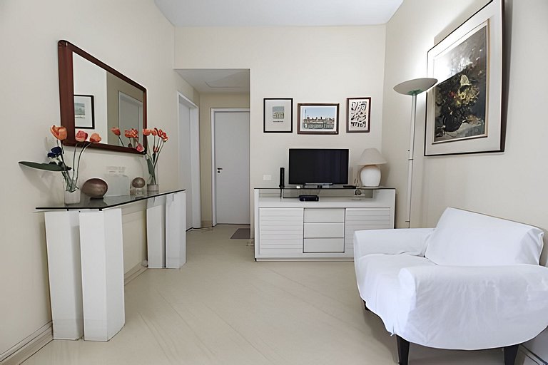 Mtr404 |2 rooms in Leblon 2 minutes from the beach