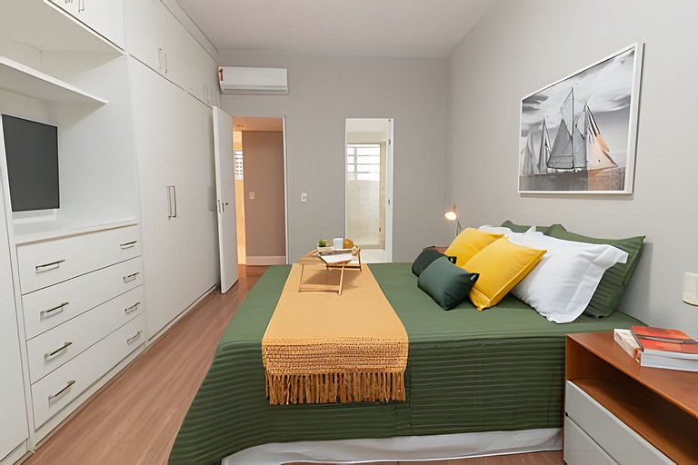 Mar201| Large apartment in Leblon