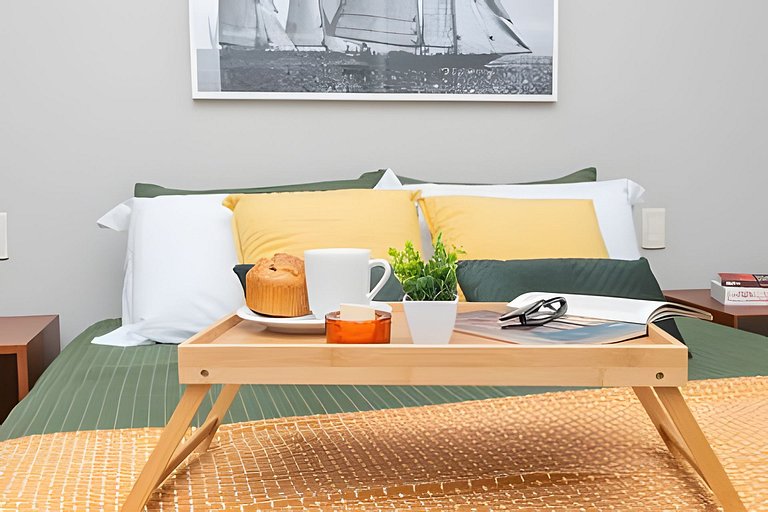 Mar201| Large apartment in Leblon