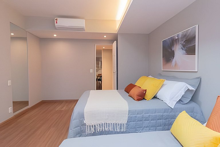 MAR201| Apartamento amplo no Leblon