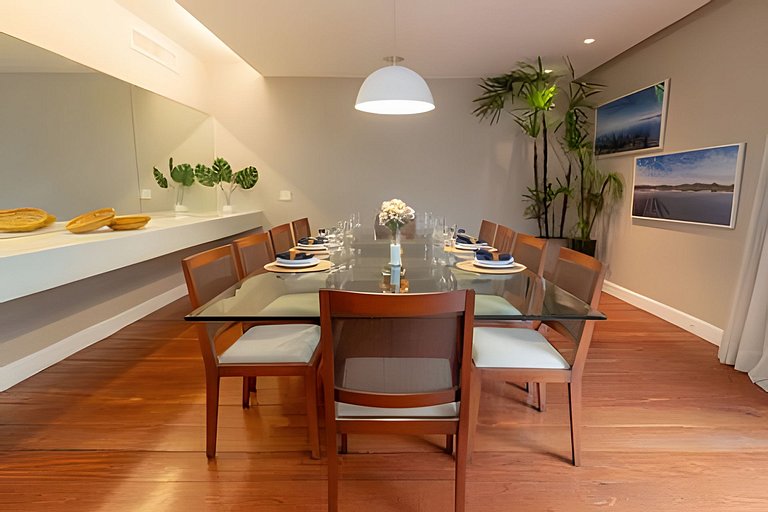 Mar201| Large apartment in Leblon