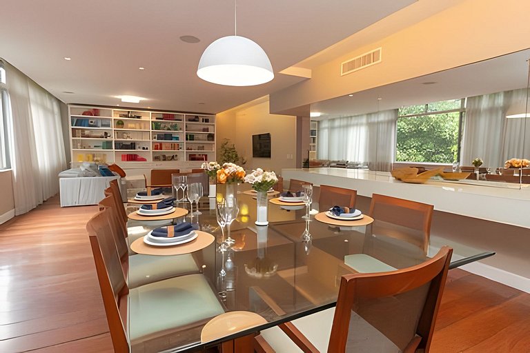 Mar201| Large apartment in Leblon