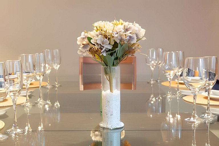 Mar201| Large apartment in Leblon