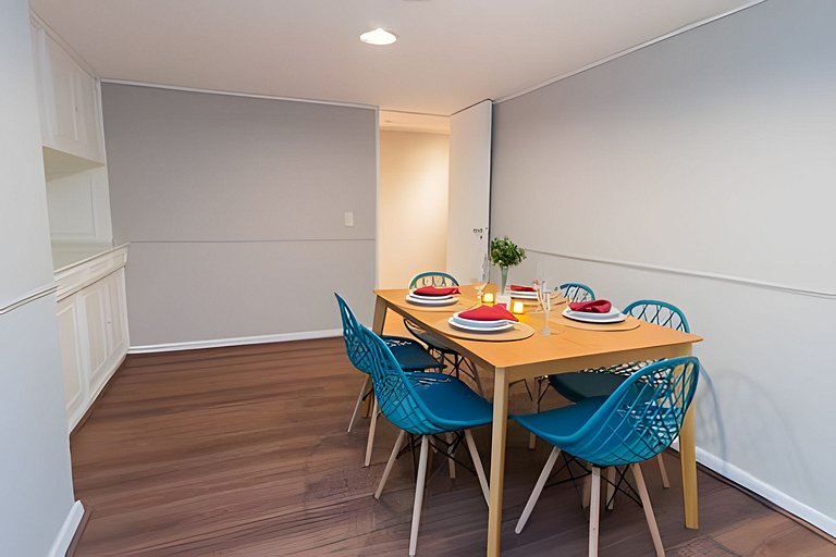 Mar201| Large apartment in Leblon