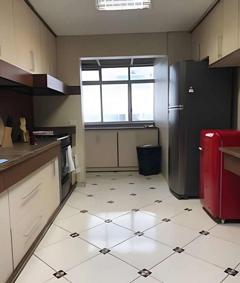 MAR201| Apartamento amplo no Leblon
