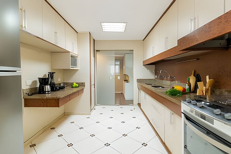 Mar201| Amplio apartamento en Leblon