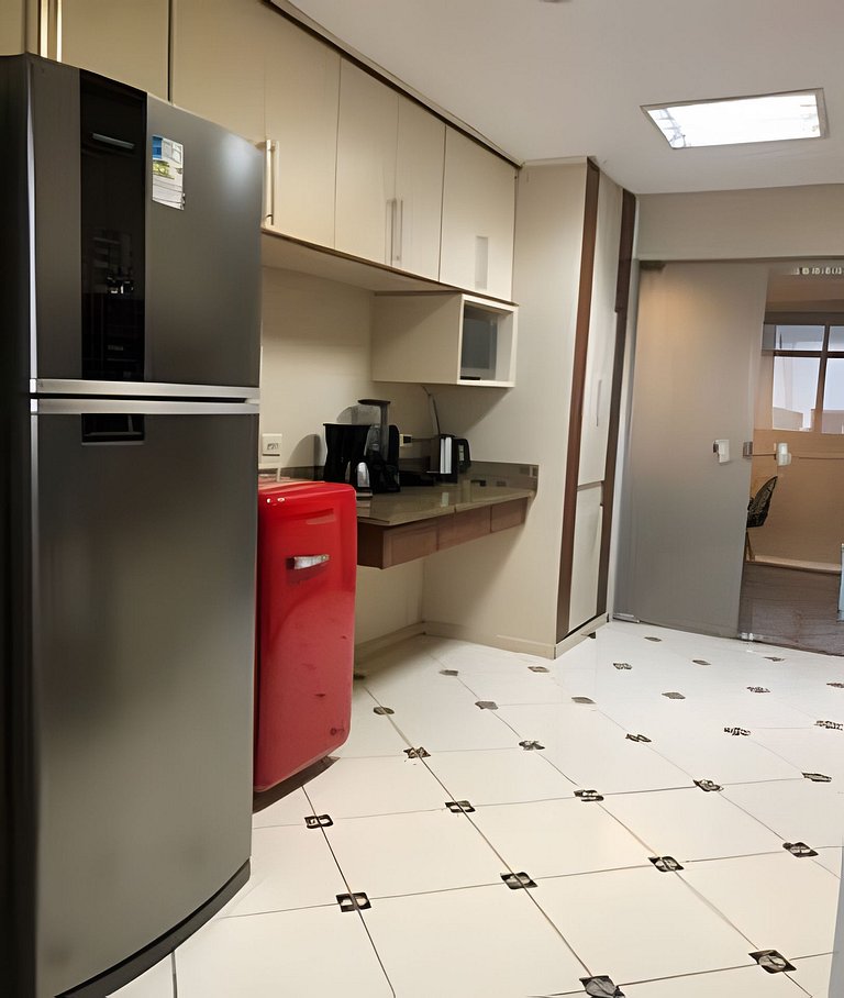 MAR201| Apartamento amplo no Leblon