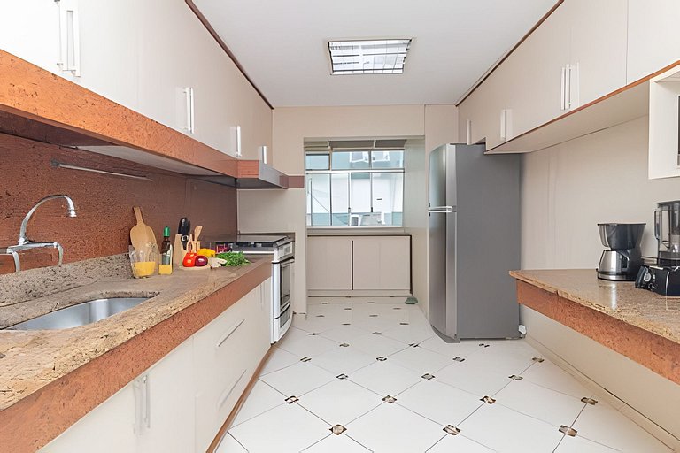 Mar201| Amplio apartamento en Leblon