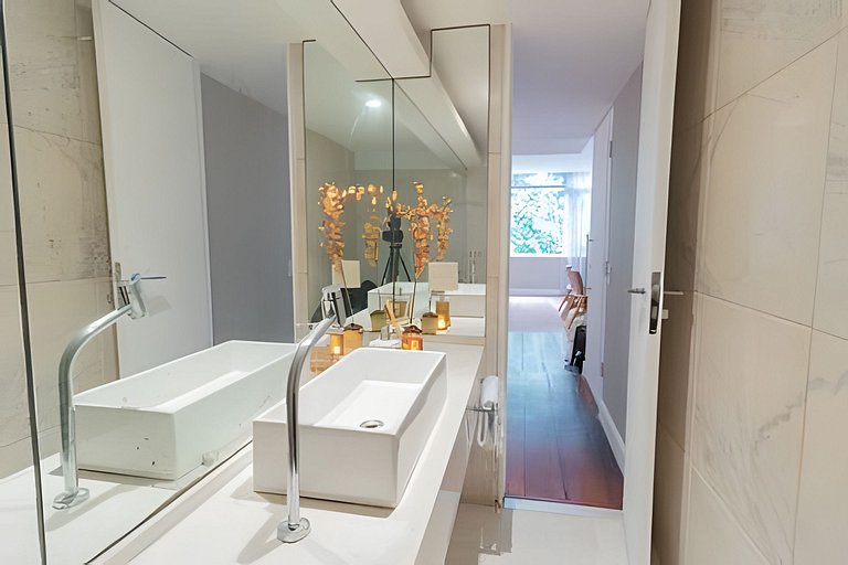 Mar201| Amplio apartamento en Leblon