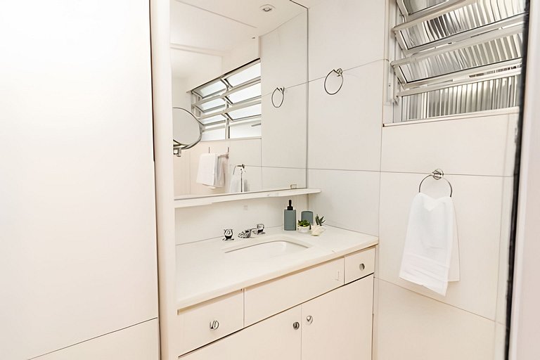 Mar201| Amplio apartamento en Leblon