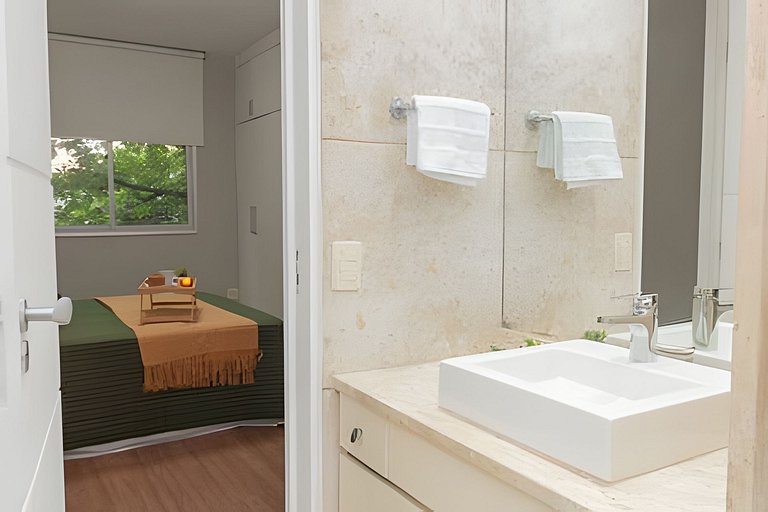 MAR201| Apartamento amplo no Leblon