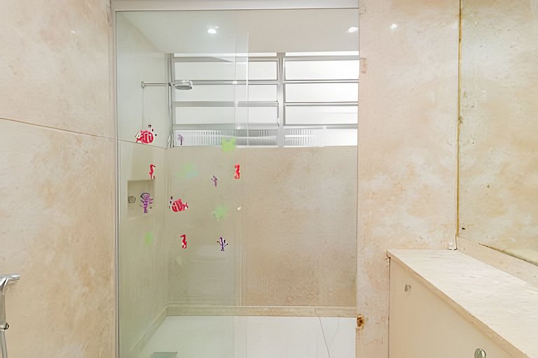 Mar201| Amplio apartamento en Leblon