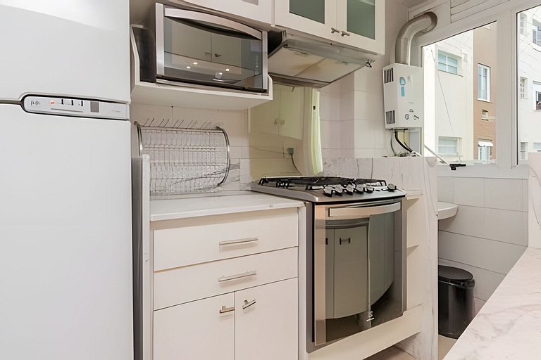 Serrao 405|Renovated flat in Lagoa for 2 people