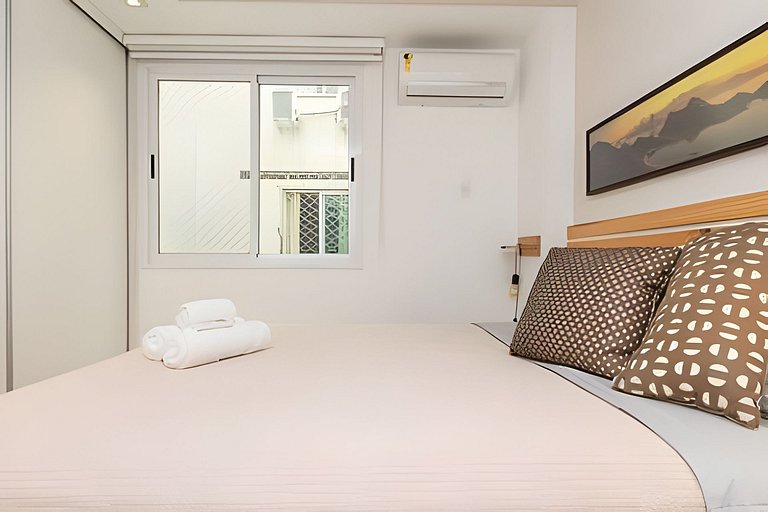 Serrao 405|Renovated flat in Lagoa for 2 people