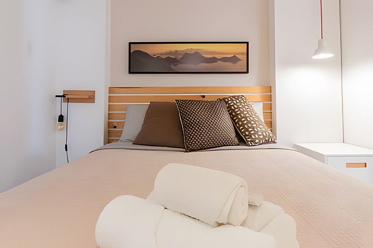 Serrao 405|Renovated flat in Lagoa for 2 people