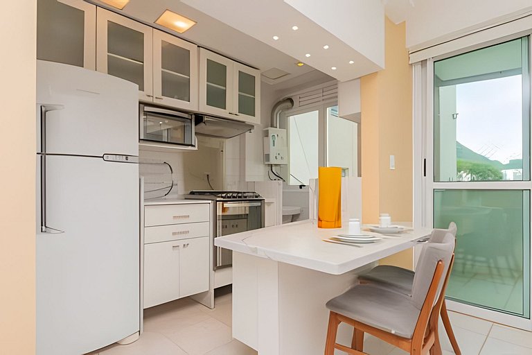 Serrao 405|Renovated flat in Lagoa for 2 people