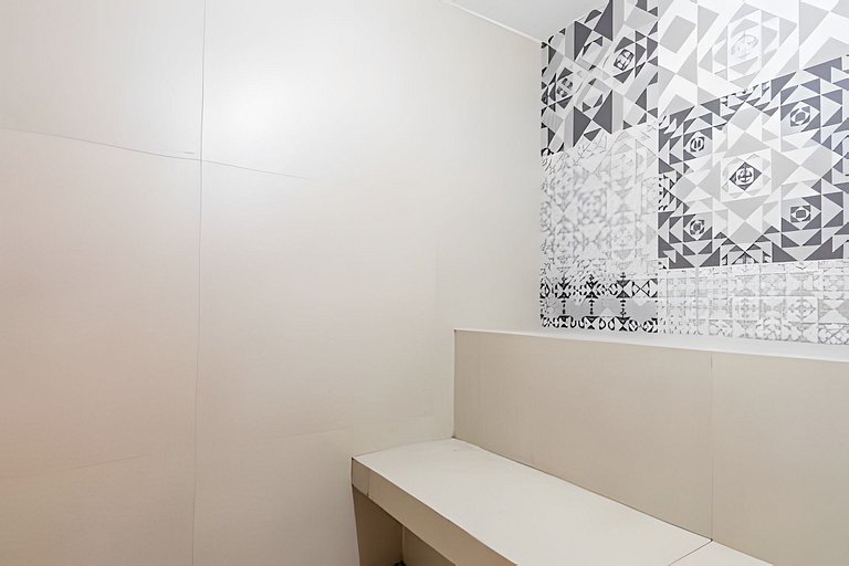 Serrao 405|Renovated flat in Lagoa for 2 people