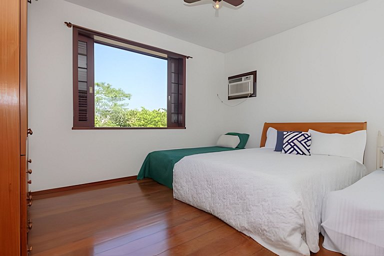 CasaBarra55| Casa com 5 quartos, piscina e sauna