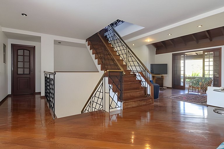 CasaBarra55| Casa com 5 quartos, piscina e sauna