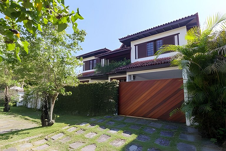 CasaBarra55| Casa con 5 dorms, piscina y sauna