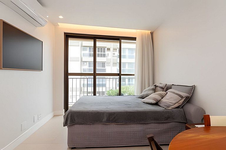 Azevedo606|Flat next to Dias Ferreira + pool