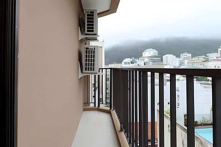 Azevedo606|Flat ao lado da Dias Ferreira + piscina