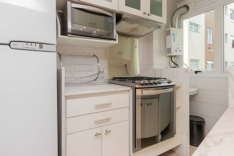 Serrao 405|Renovated flat in Lagoa for 2 people