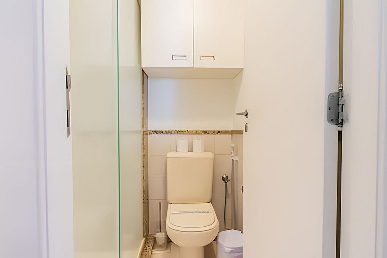 Serrao 405|Renovated flat in Lagoa for 2 people