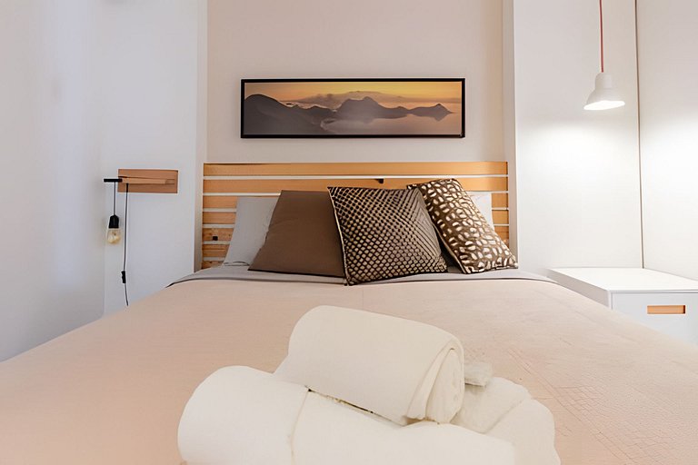 Serrao 405|Renovated flat in Lagoa for 2 people