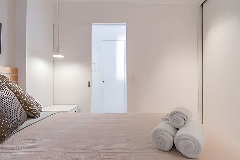 Serrao 405|Renovated flat in Lagoa for 2 people