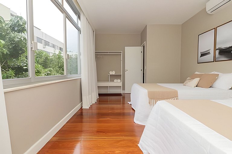 MAR301|Big and cozy in Leblon, 300m from the beach