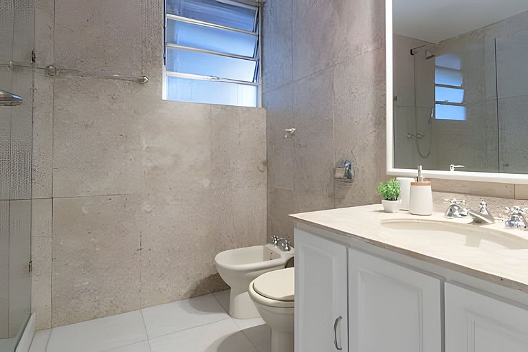 MAR301|Big and cozy in Leblon, 300m from the beach