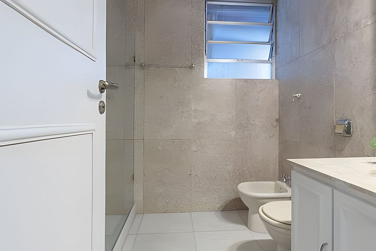 MAR301|Big and cozy in Leblon, 300m from the beach