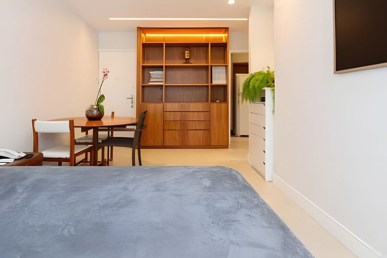 Azevedo606|Flat ao lado da Dias Ferreira + piscina