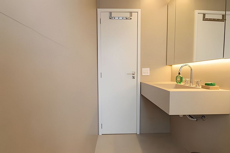 Azevedo606|Flat ao lado da Dias Ferreira + piscina