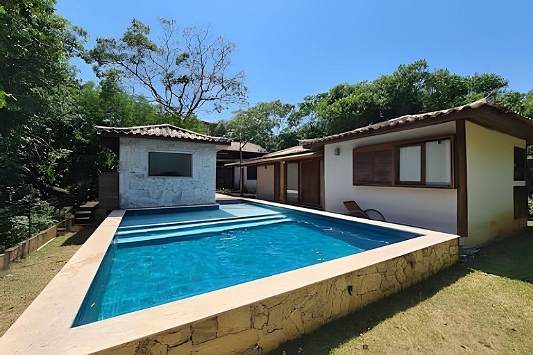 Rasa42 | 6 suítes em condomínio de luxo em Búzios