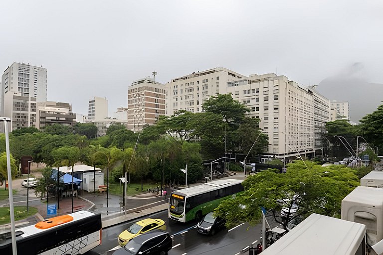 Ata302| Apartamento próximo a Praia do Leblon